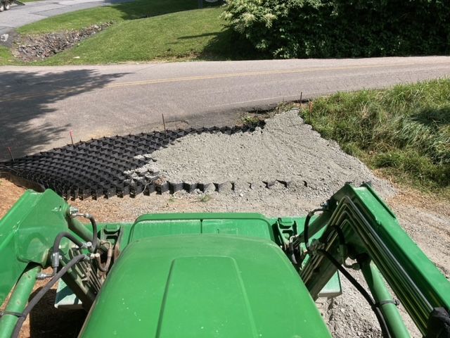 A Geo stabilization grid is used to reduce washing of gravel and erosion